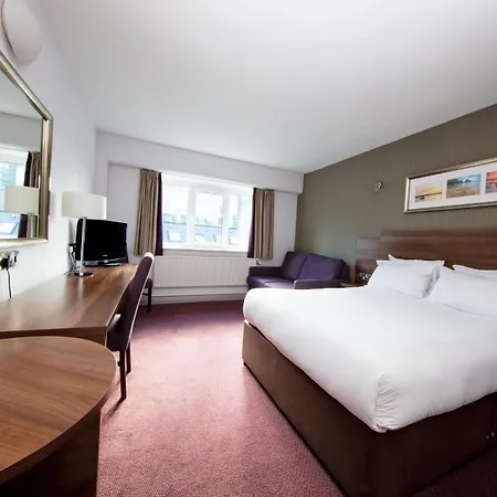Leonardo Hotel