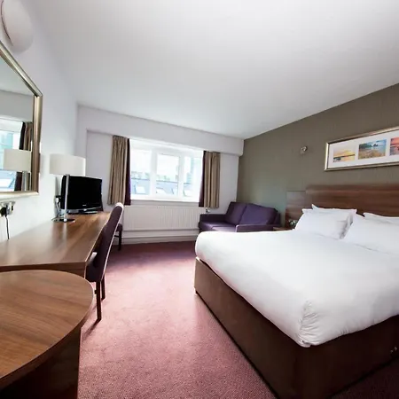 Leonardo Hotel