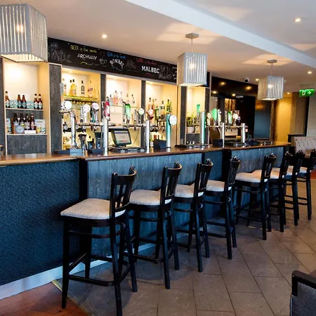 Leonardo 4* Cork
