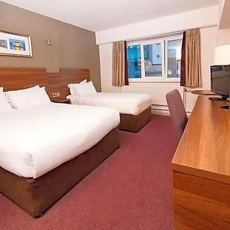 Leonardo Hotel