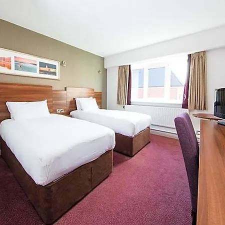 Leonardo 4* Cork