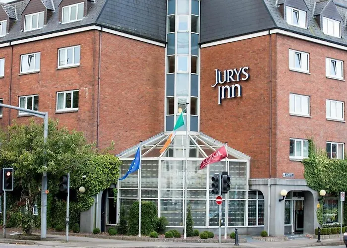 Leonardo 4* Корк