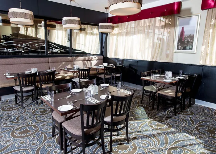 Leonardo 4* Корк