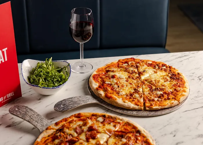 Leonardo Отель Корк