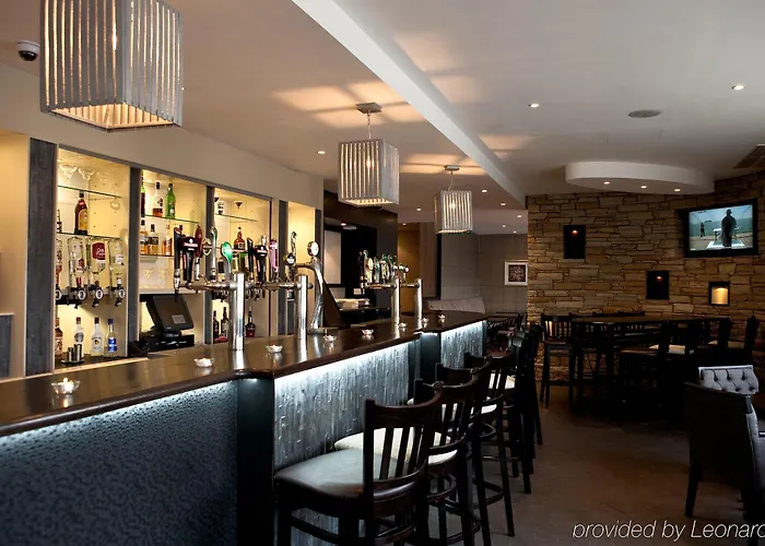 Leonardo 4* Cork