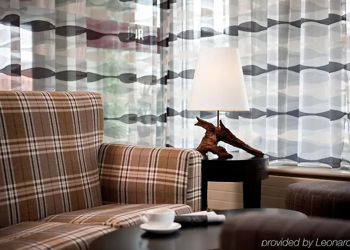 Отель Leonardo Корк