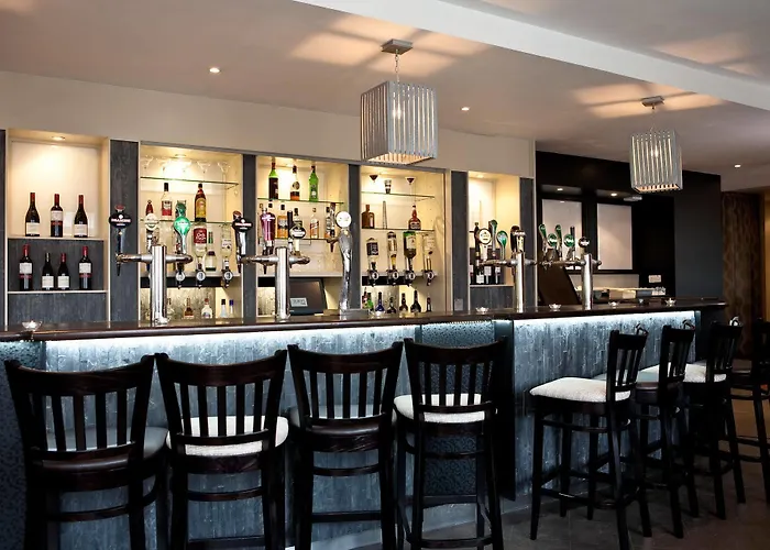 Leonardo 4* Cork