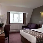Leonardo 4* Cork